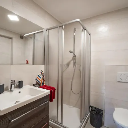 Landhaus Elfi Bed & Breakfast Soll