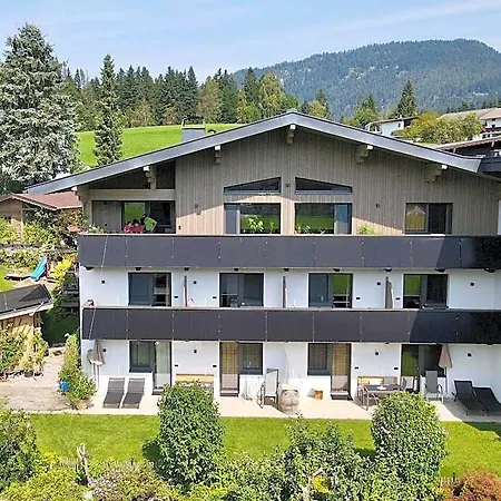 Elfi Bed & Breakfast 3*
