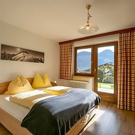 Elfi Bed & Breakfast 3*