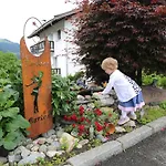 Elfi Bed & Breakfast Söll